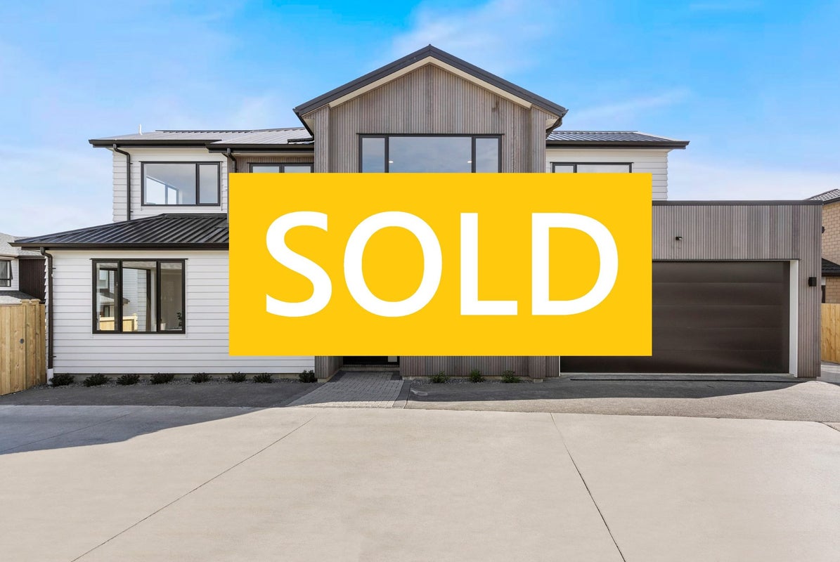 9 Huaota Place, Botany Downs, Auckland - Carousel 1