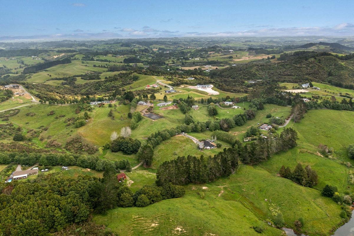 210C Monowai Road, Silverdale - Carousel 50