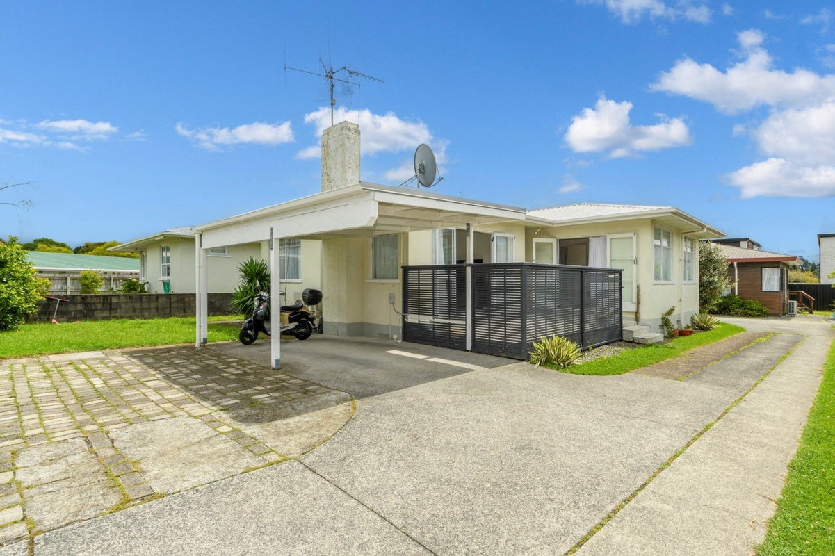9 Lumsden Street, Greerton, Tauranga - Carousel 1