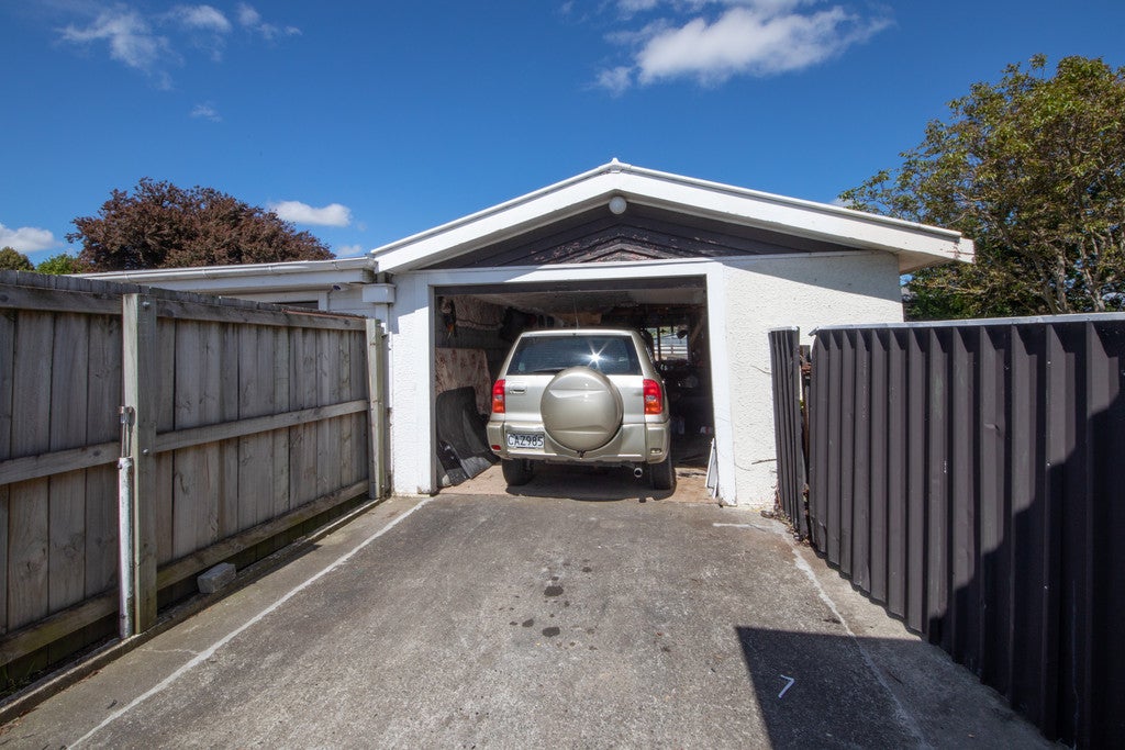 32 Ronberg Street, Highbury, Palmerston North - Carousel 2