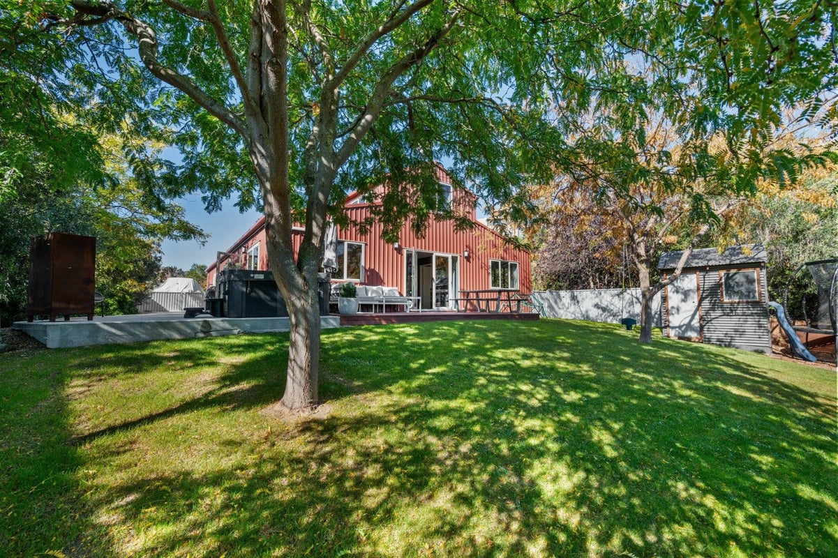 16 Athenry Road, Bridge Hill, Alexandra - Carousel 1