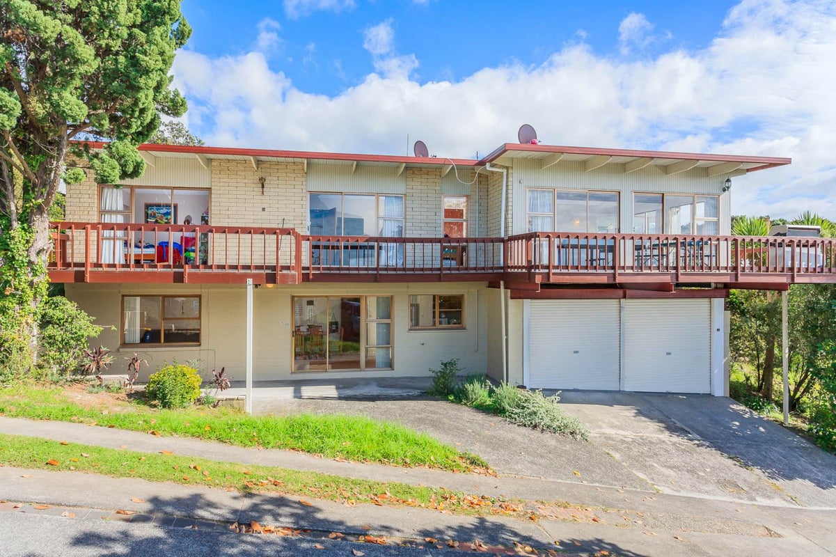 20 Glencoe Road, Browns Bay, Auckland - Carousel 1