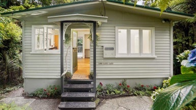 109 Wood Bay Road, Titirangi, Auckland - Carousel 1