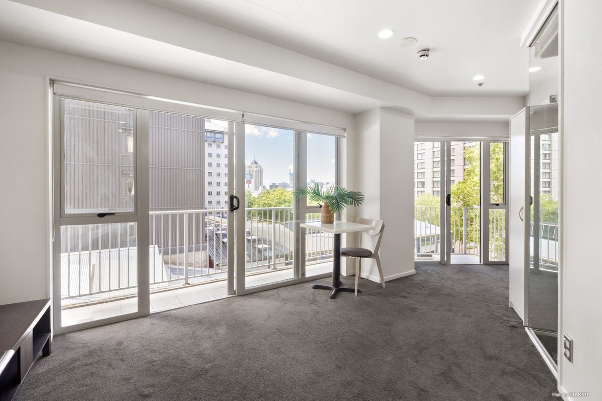 2D/208 Hobson Street, Auckland Central, Auckland - Carousel 1