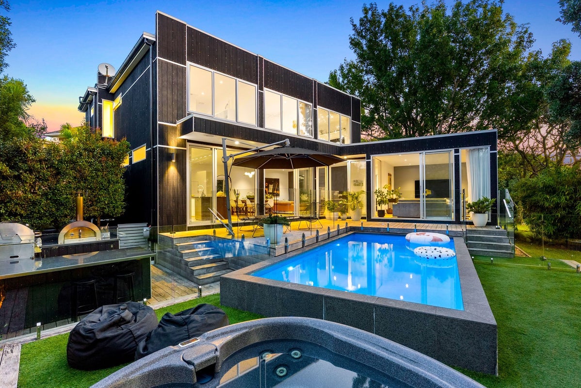 25 Spencer Terrace, Hauraki, Auckland - Carousel 1