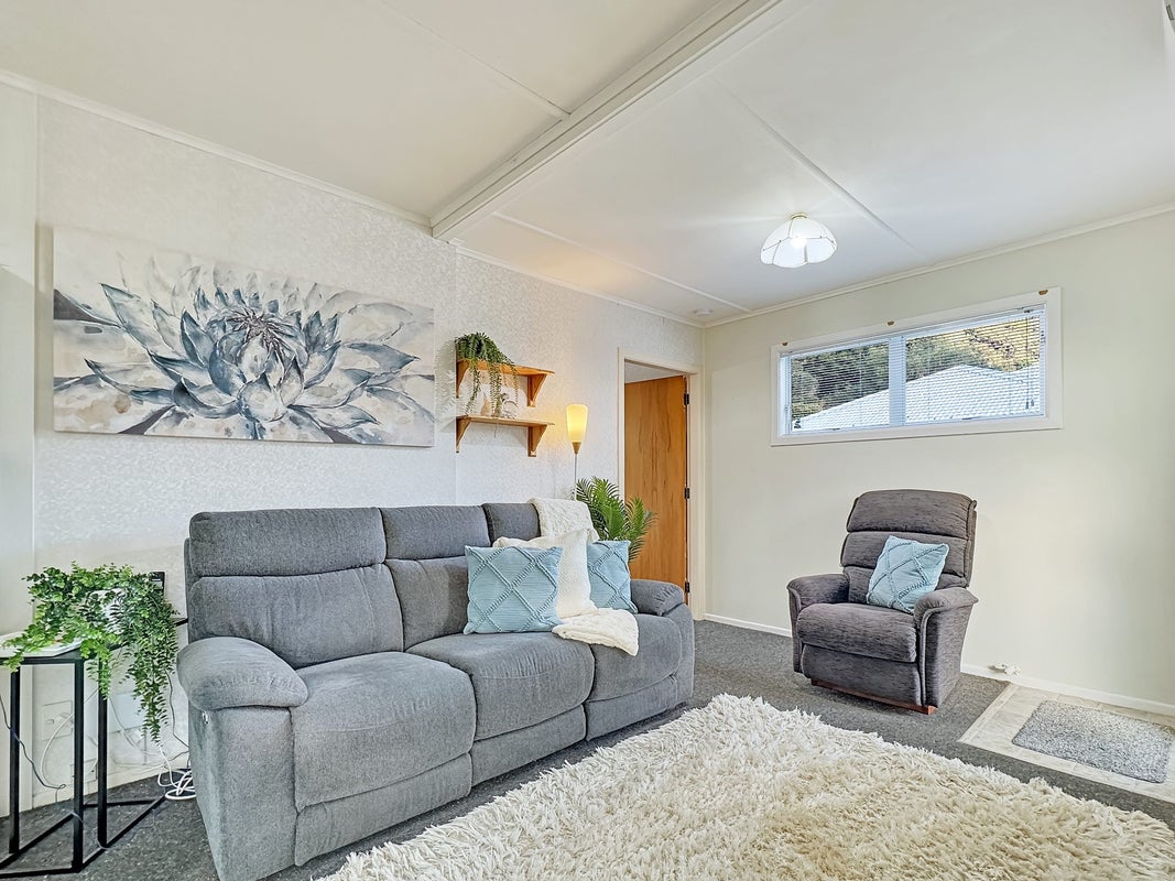 2A Homedale Road, Wainuiomata, Lower Hutt - Carousel 2