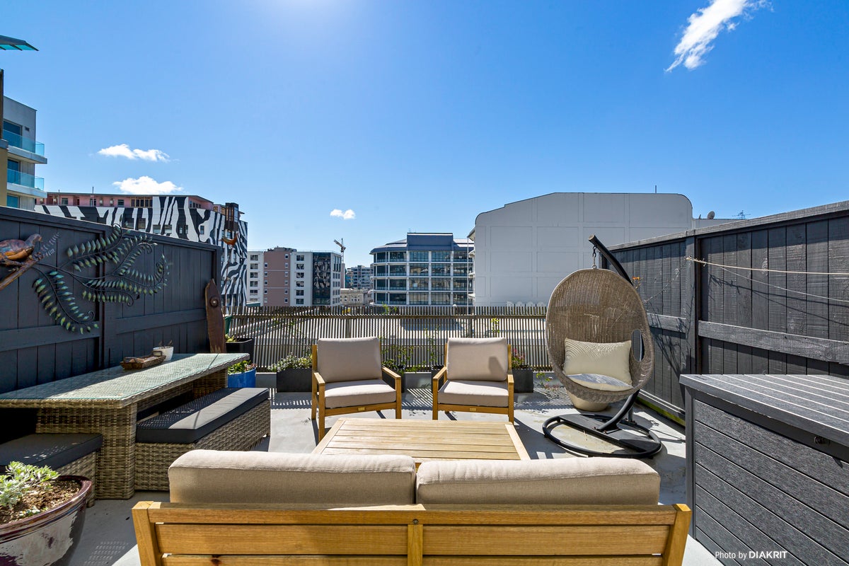23/77 Tory Street, Te Aro, Wellington - Carousel 1