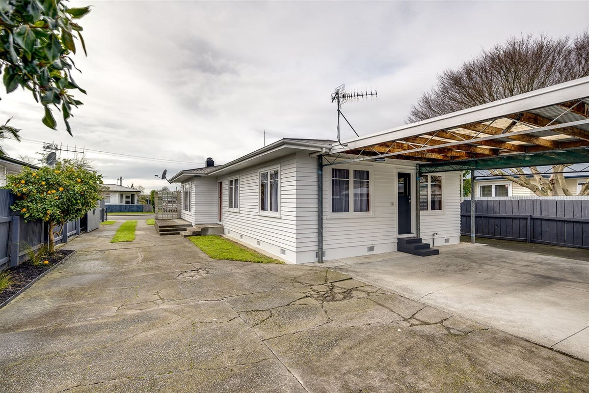 527 Lowe Street, Camberley, Hastings - Carousel 2