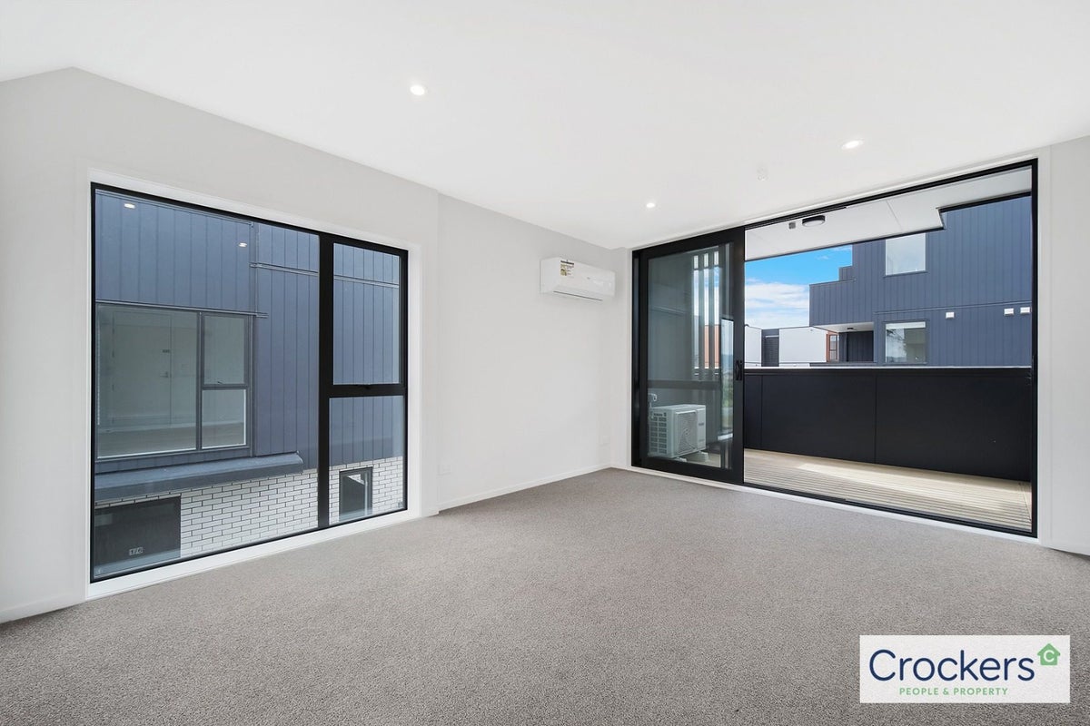 5/4 Treasure Lane, TE ATATU SOUTH, AUCKLAND - Carousel 2