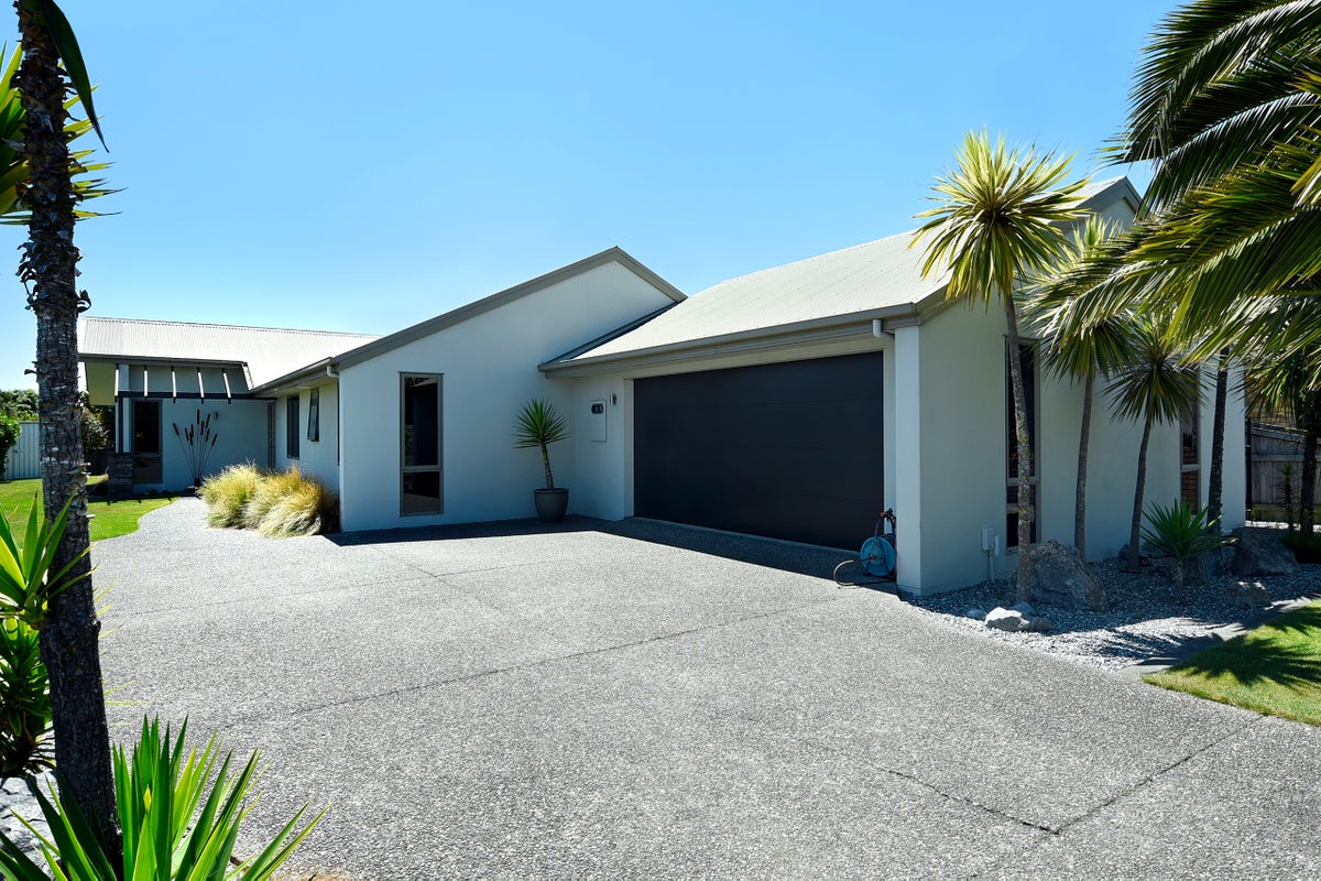 40 Hoult Crescent, Monaco, Nelson - Carousel 1