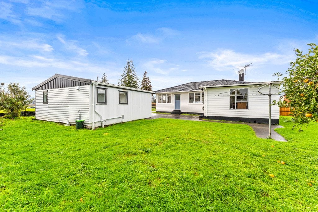 15 Mayflower  Close, Manukau, Manukau City, Auckland - Carousel 19