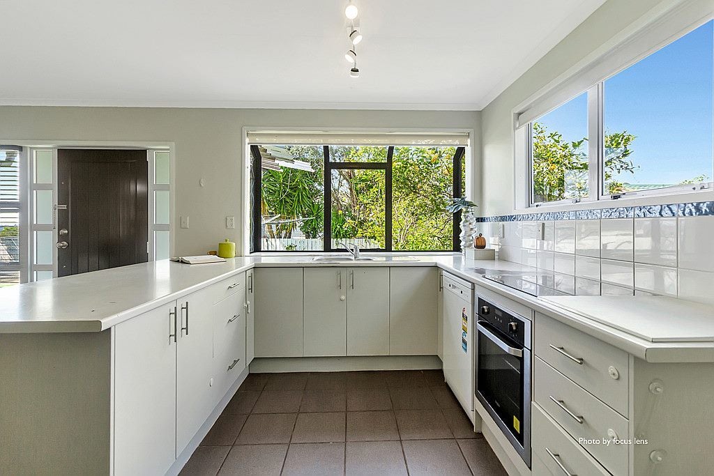 2/248 Sturges Road, Henderson, Auckland - Carousel 2