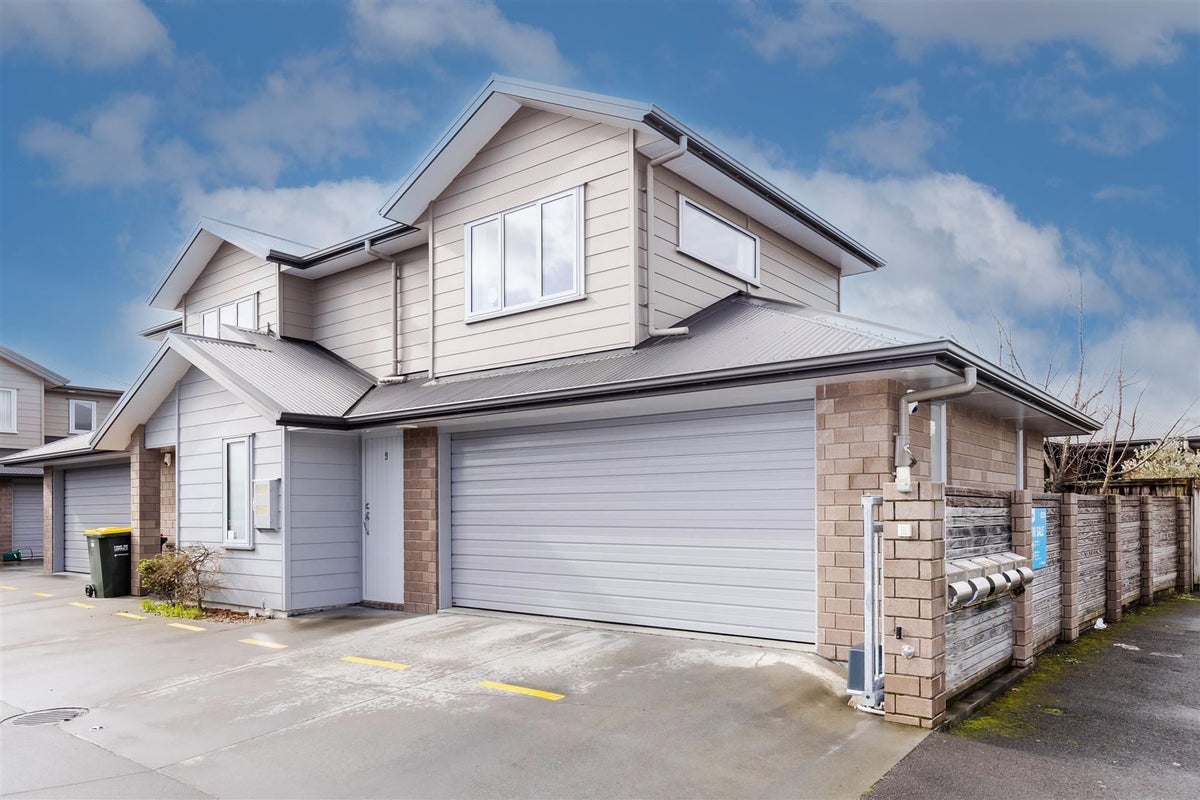 9/27 Jones Crescent, Melville, Hamilton - Carousel 13
