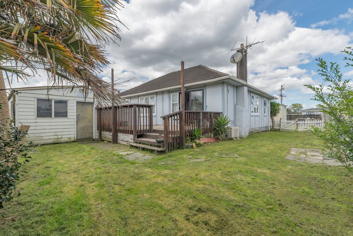 1/170 Old Wairoa Road, Papakura, Papakura - Carousel 1