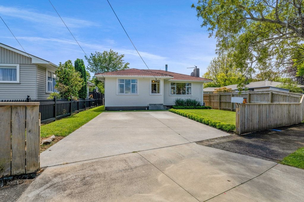 33 Turakina Street, Merrilands, New Plymouth - Carousel 27