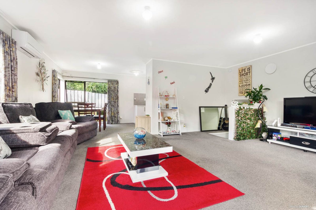 3/32 Willerton Avenue, New Lynn, Auckland - Carousel 1