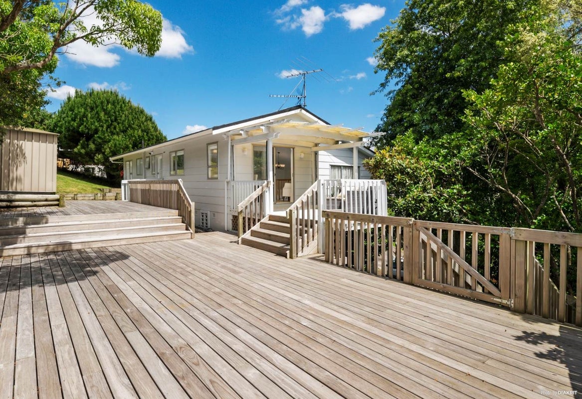 6 Malters Place, Browns Bay, Auckland - Carousel 1