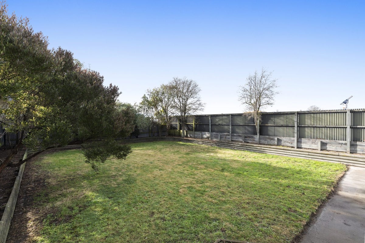 251 Breezes Road, Aranui, Christchurch - Carousel 17