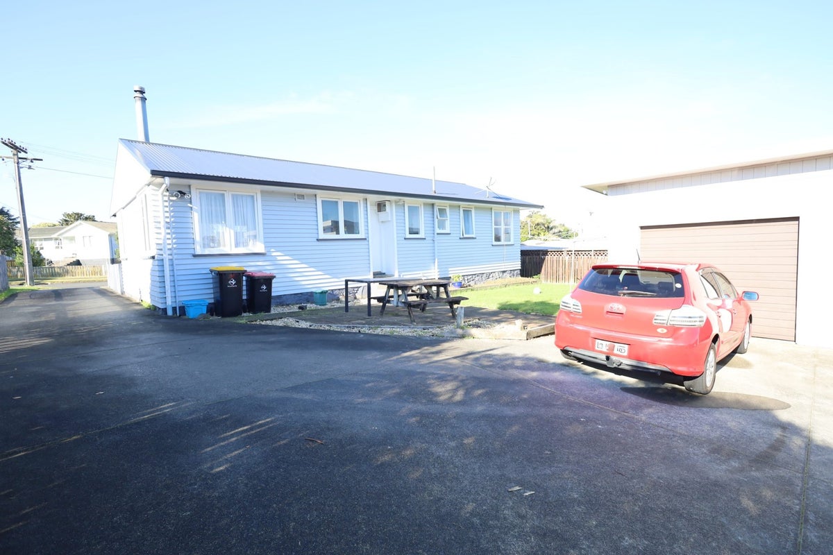 21B Linton Crescent, Matua, Tauranga - Carousel 2