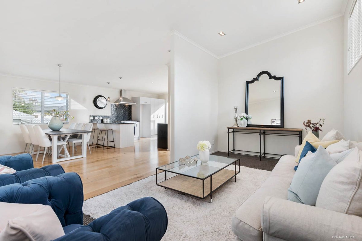 32 Howe Street, Howick, Auckland - Carousel 2
