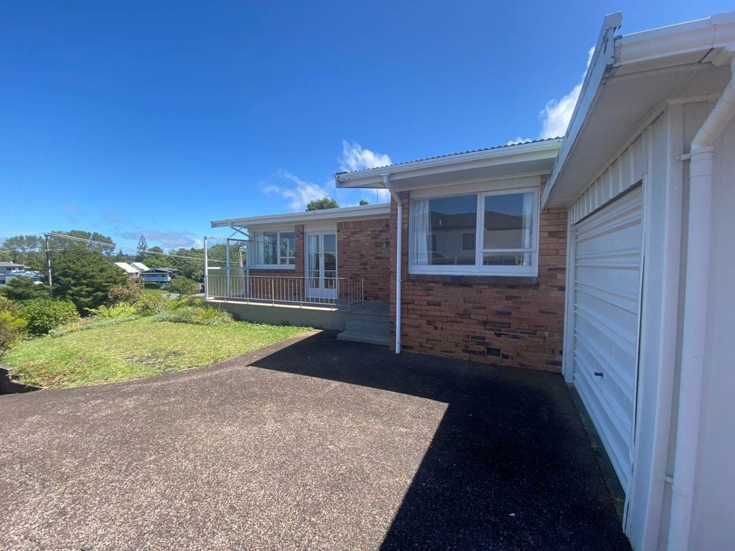 1/163 Stredwick Drive, Torbay, Auckland - Carousel 1