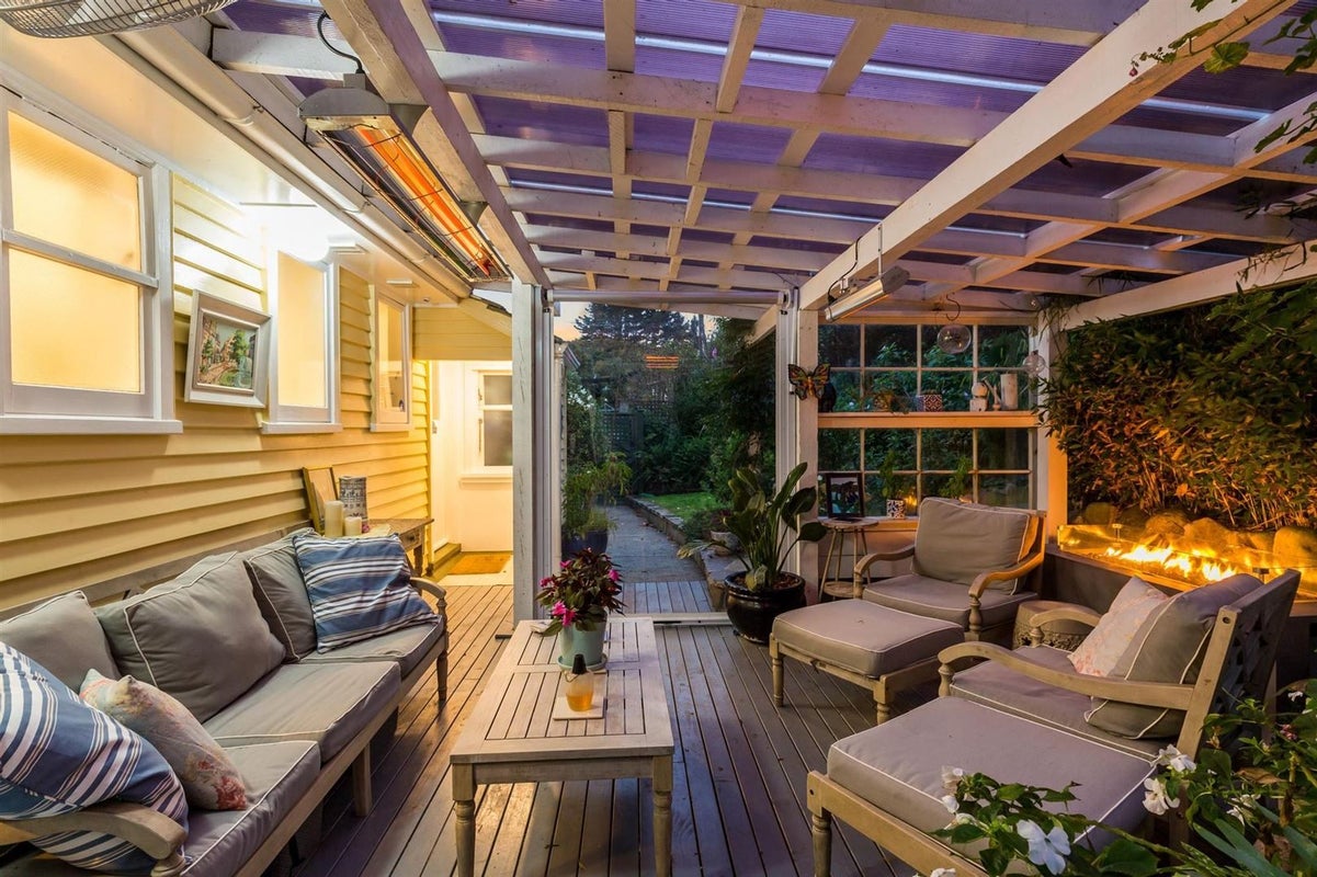 2 Moult Street, Titahi Bay, Porirua - Carousel 1