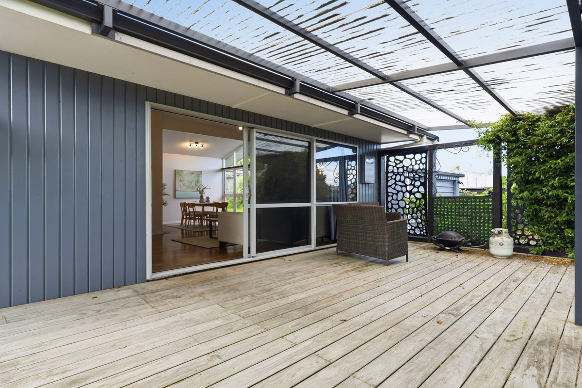 27 Takapu Street, Matua, Tauranga - Carousel 21