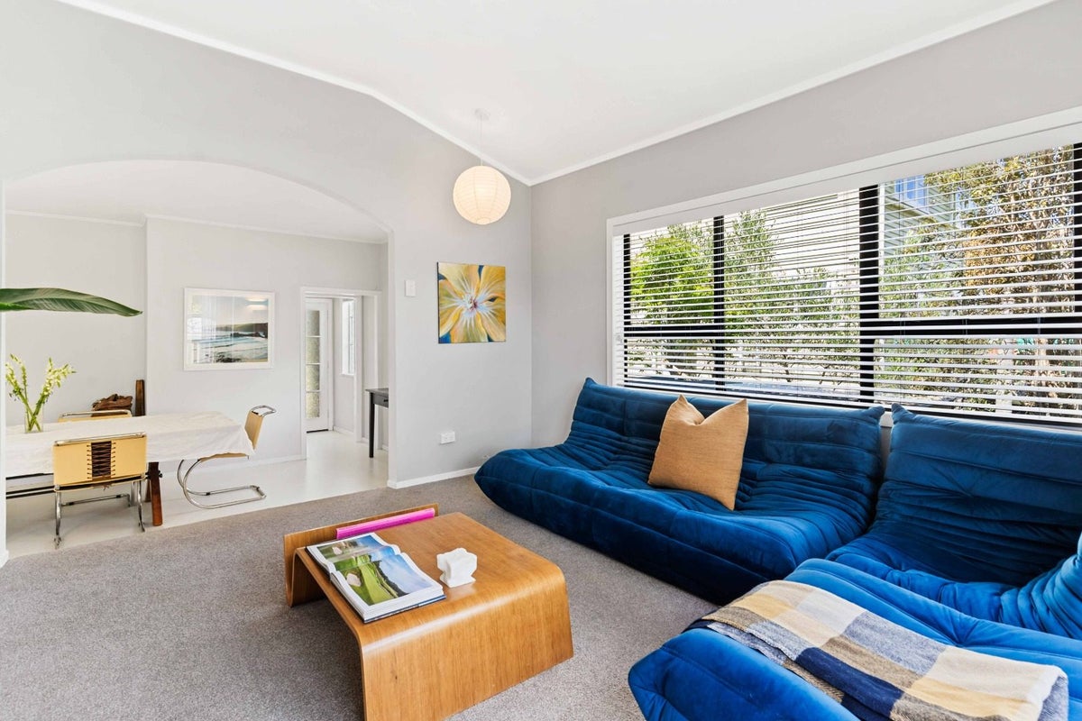 21 Fraser Road, Narrow Neck, Auckland - Carousel 2
