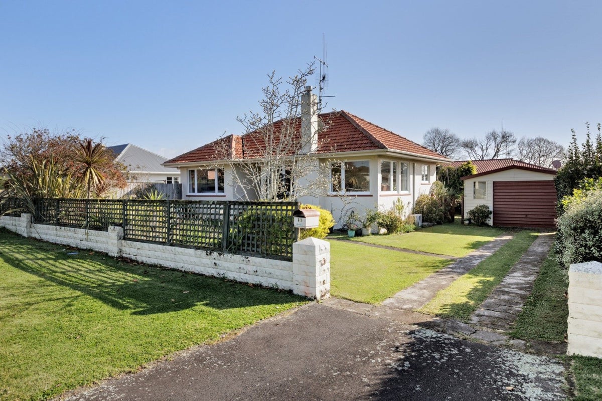 11 Lisbon Street, Greerton, Tauranga - Carousel 1