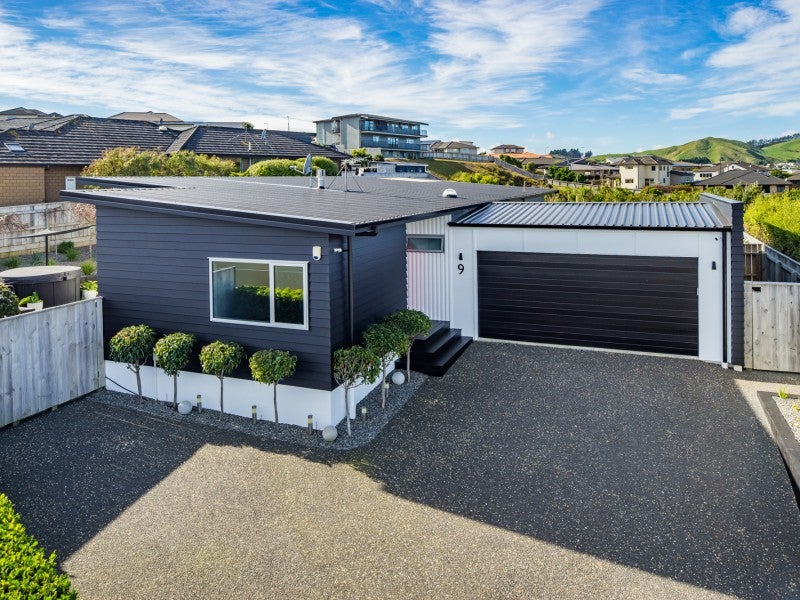 9 Sumner Terrace, Aotea, Porirua - Carousel 26