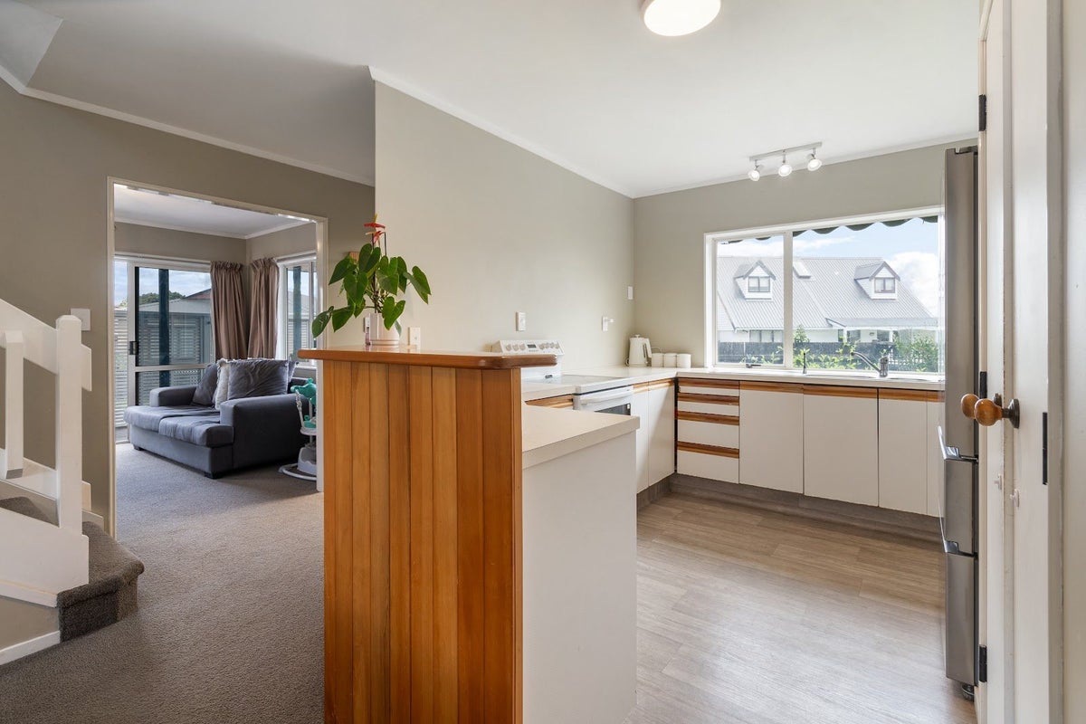 2A Michael Way, Judea, Tauranga - Carousel 2