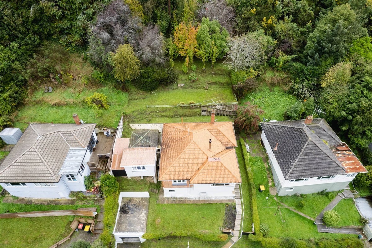 11 Prosser Street, Green Island, Dunedin - Carousel 19