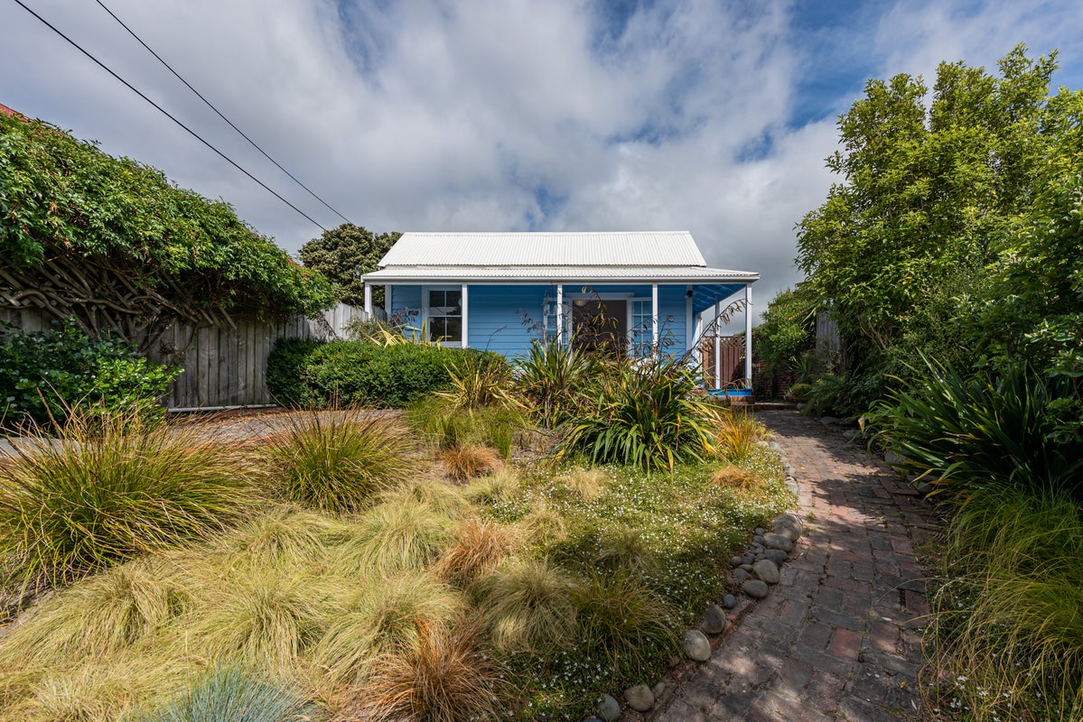 58 Edinburgh Terrace, Berhampore, Wellington - Carousel 1