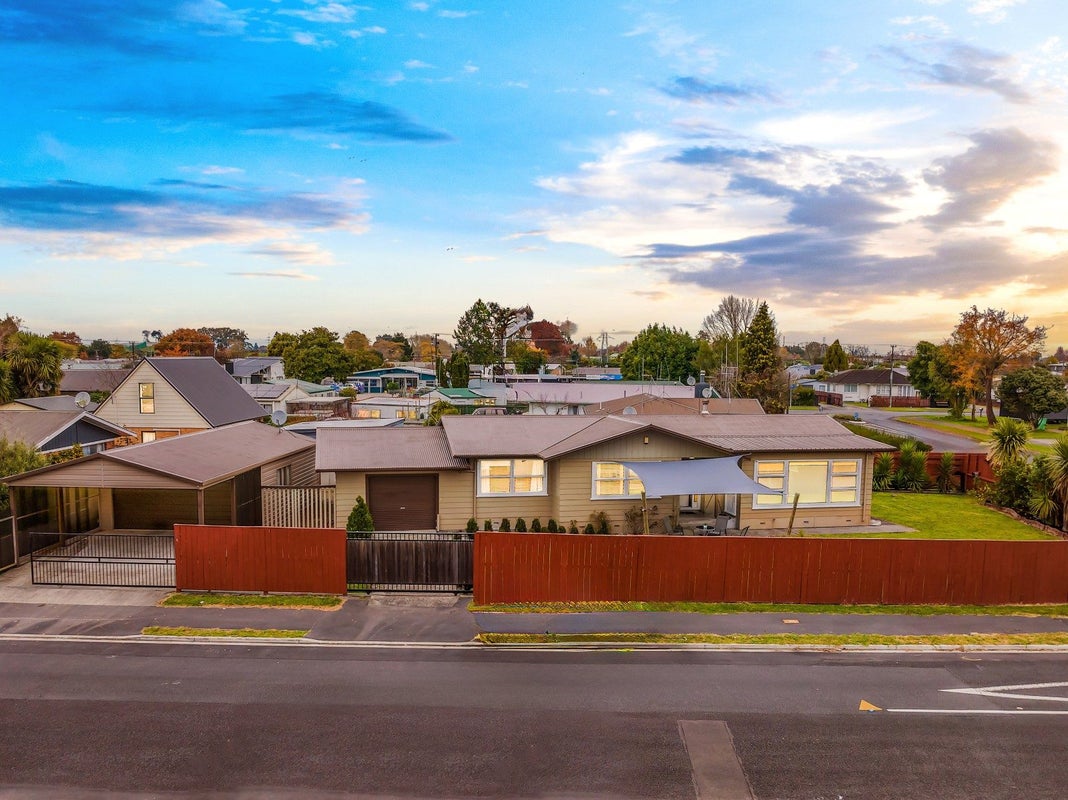 81 Alderson Road, Fairview Downs, Hamilton - Carousel 1