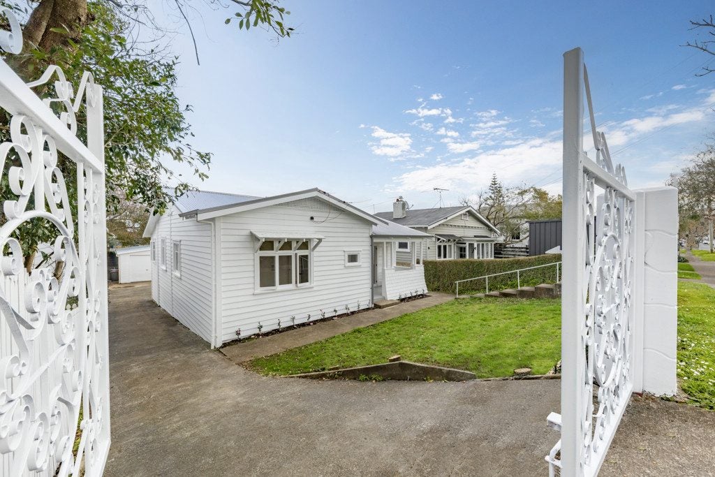 99 Grey Street, Onehunga, Auckland - Carousel 1
