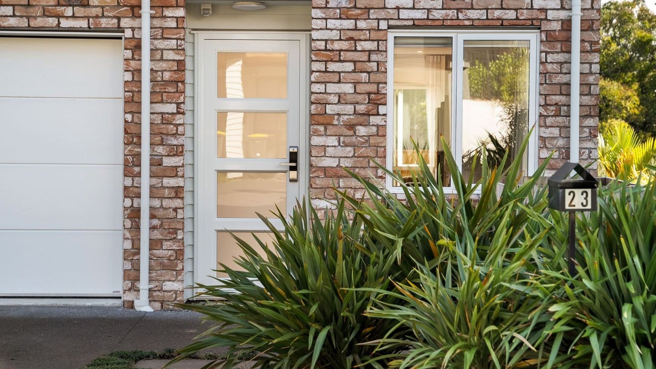 23 Tamora Lane, Avondale, Auckland - Carousel 1