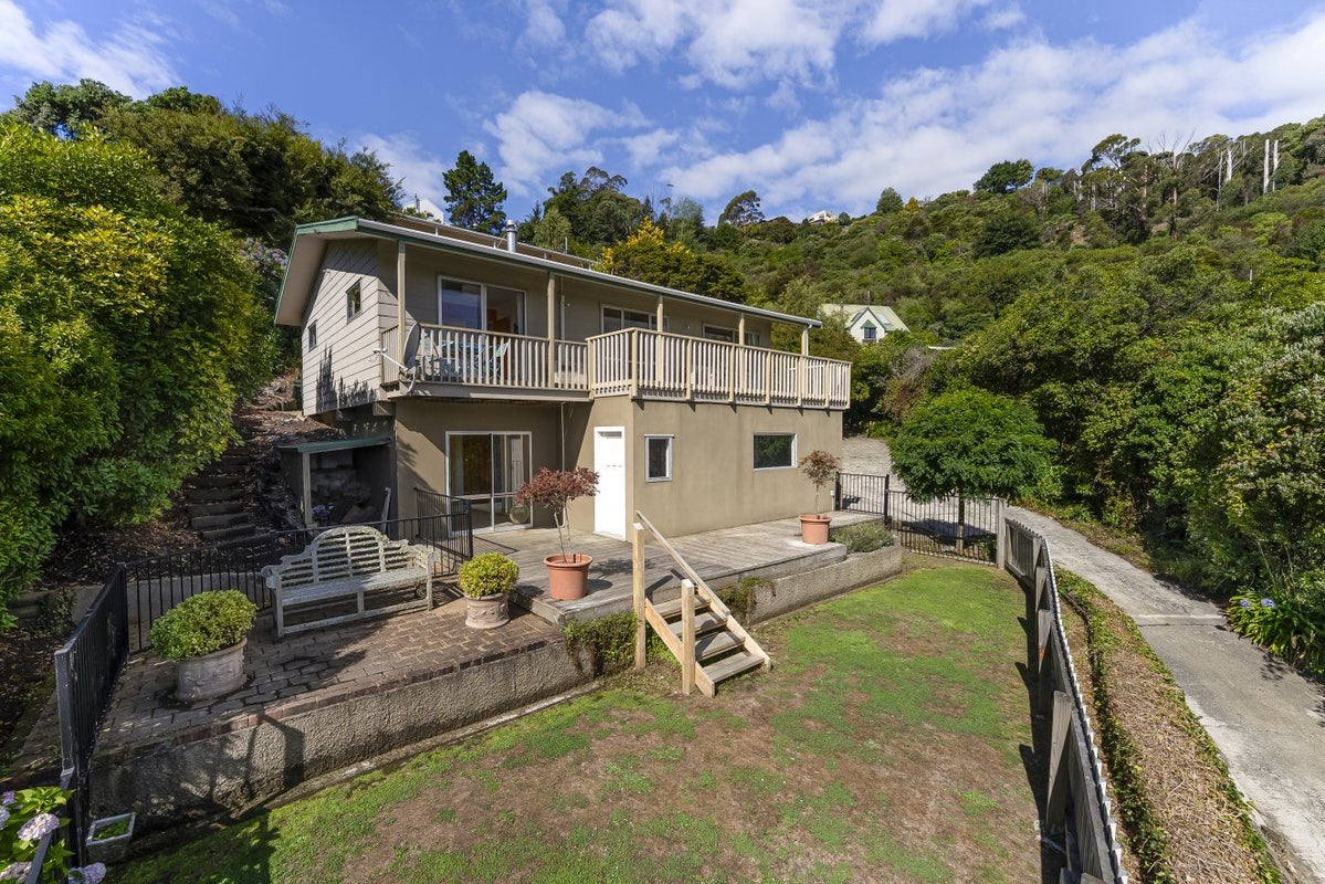 1/104 Tosswill Road, Tahunanui, Nelson - Carousel 1