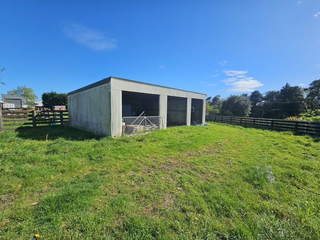 9 Buckley Road, Shannon, Palmerston North - Carousel 2
