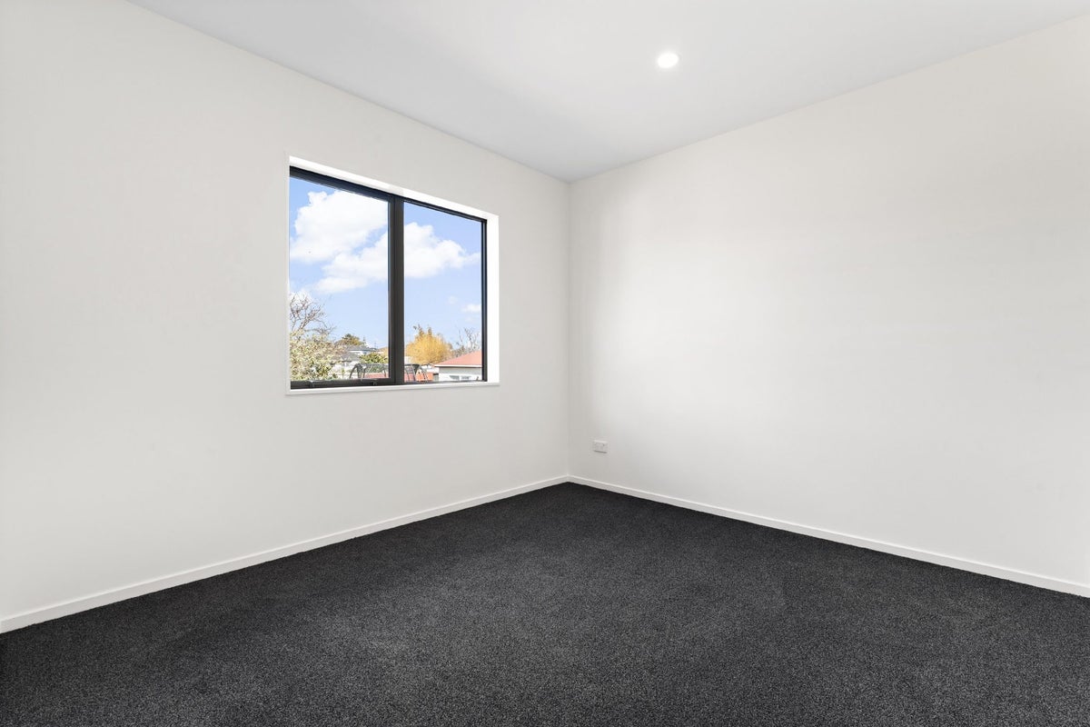 2D Clutha Crescent, Clover Park, Auckland - Carousel 8