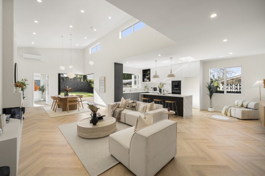 8 Creamer Avenue, Belmont, Auckland - Carousel 1