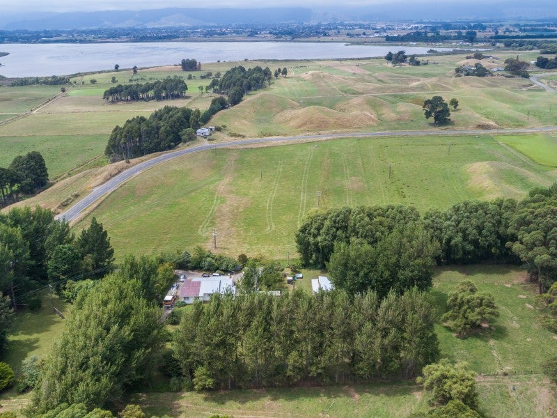 527A Hokio Beach Road, Hokio Beach, Levin - Carousel 1