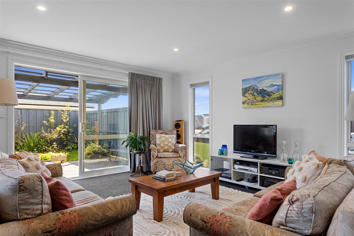 42 Koura Drive, Rangiora, Rangiora - Carousel 2