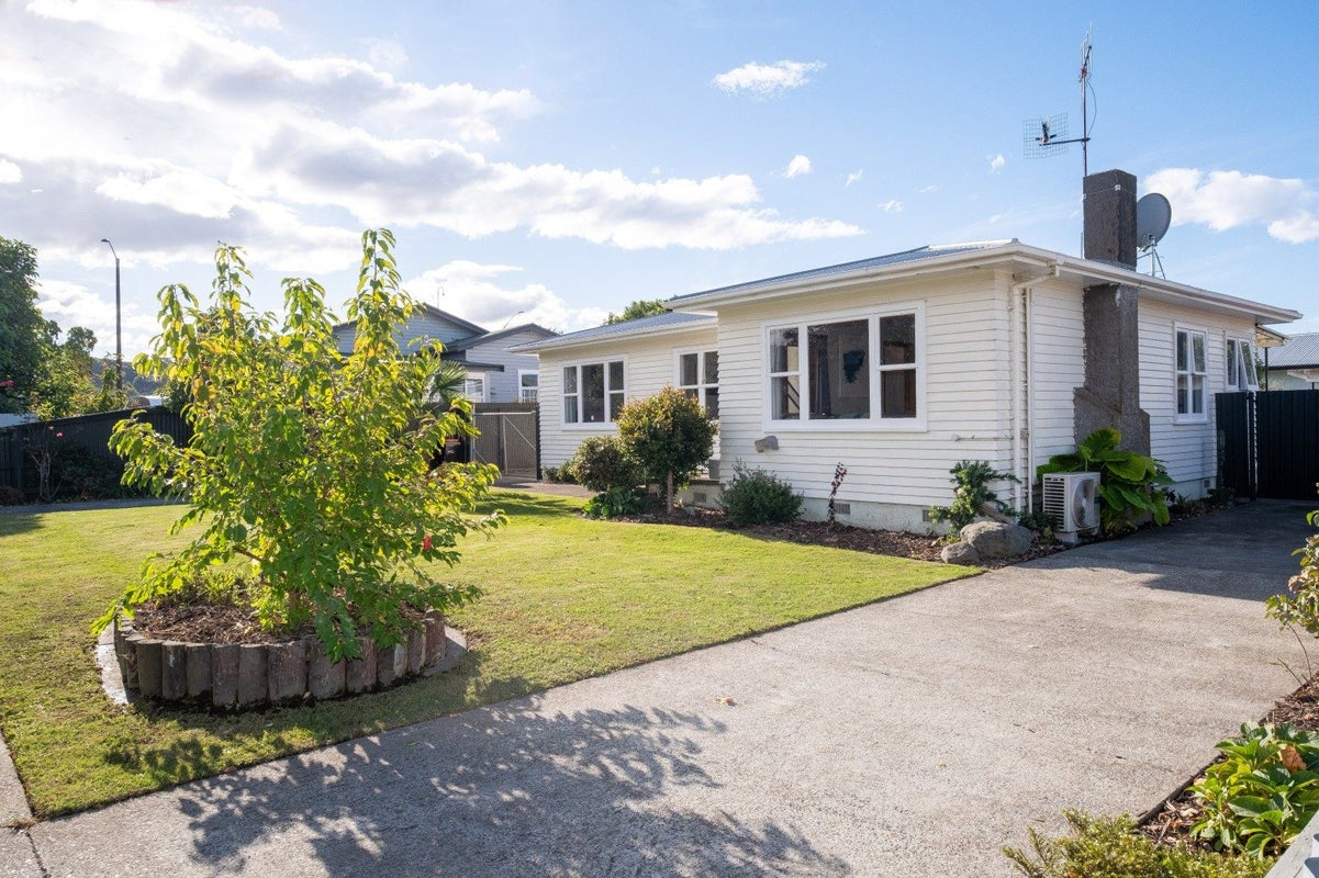 2A Hinton Road, Taradale, Napier - Carousel 15