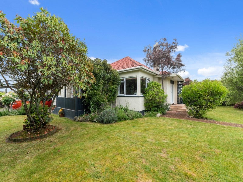 27A Grey Street, Glenholme, Rotorua - Carousel 1