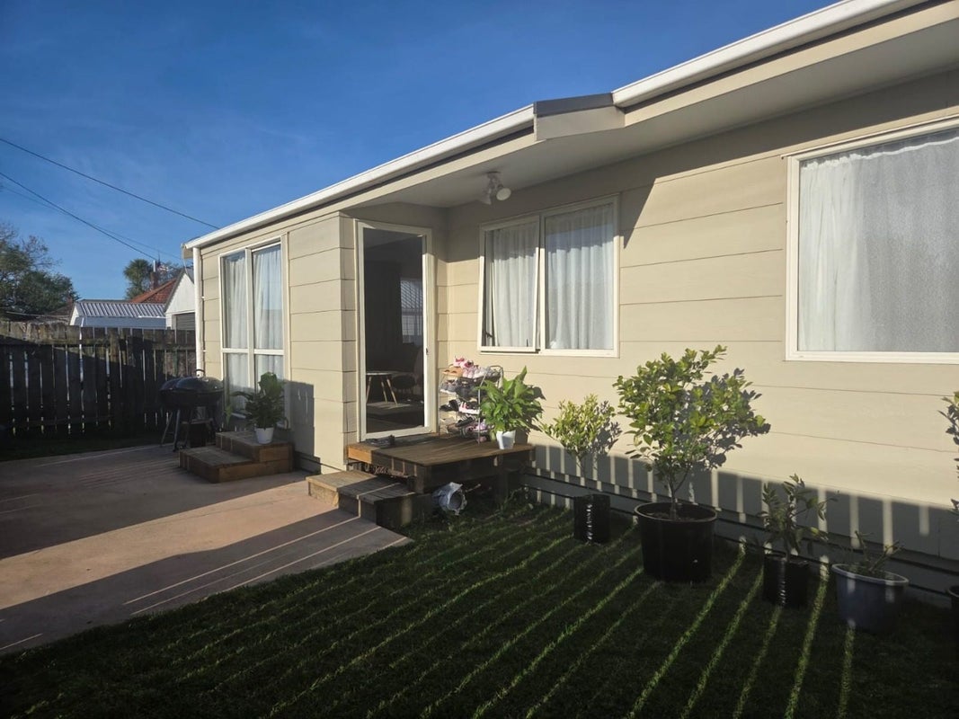 24A Anzac Road, Gate Pa, Tauranga - Carousel 1