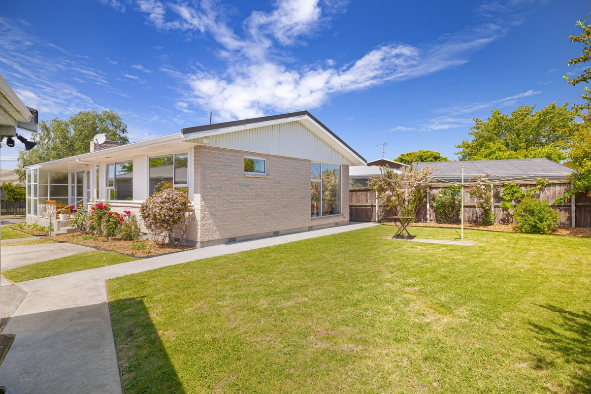 62 Greendale Avenue, Avonhead, Christchurch - Carousel 1