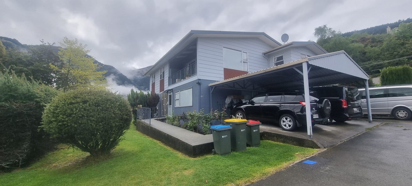 32 Sydney Street, Queenstown, Queenstown - Carousel 1
