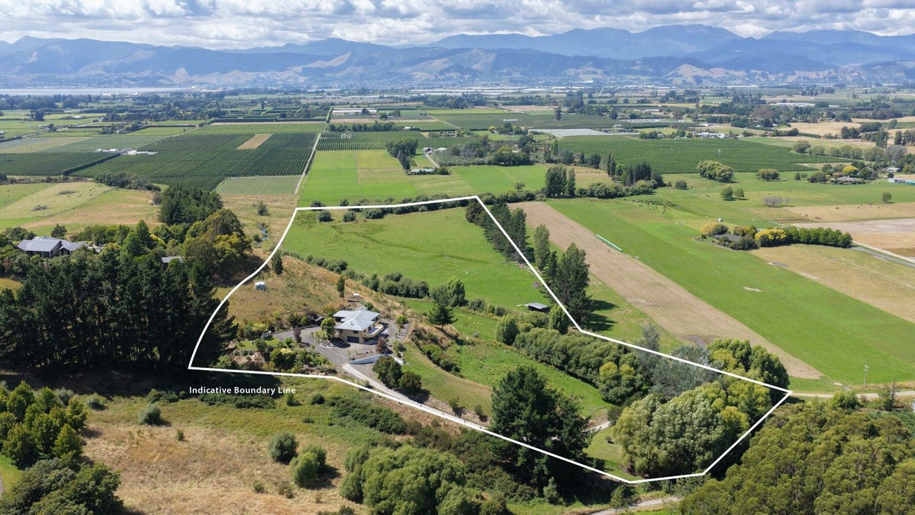 68 Greenacres Road North, Redwood Valley, Richmond - Carousel 2
