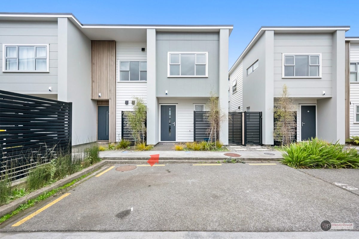 45 Mcgrath Way, Taita, Lower Hutt - Carousel 1