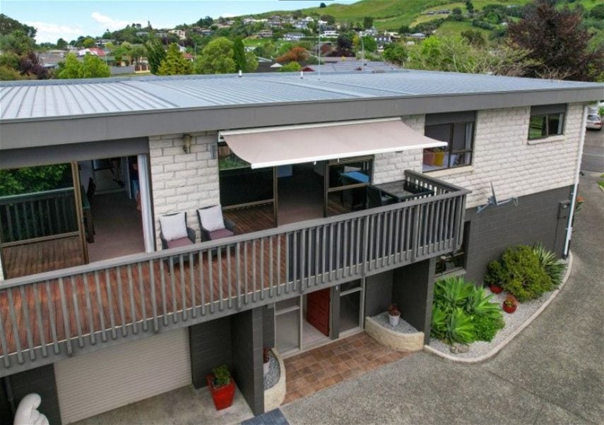 34 Anderson Road, Taradale, Napier - Carousel 2